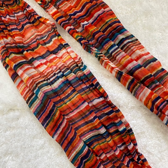 Circle Scarf - Picture 2 of 2